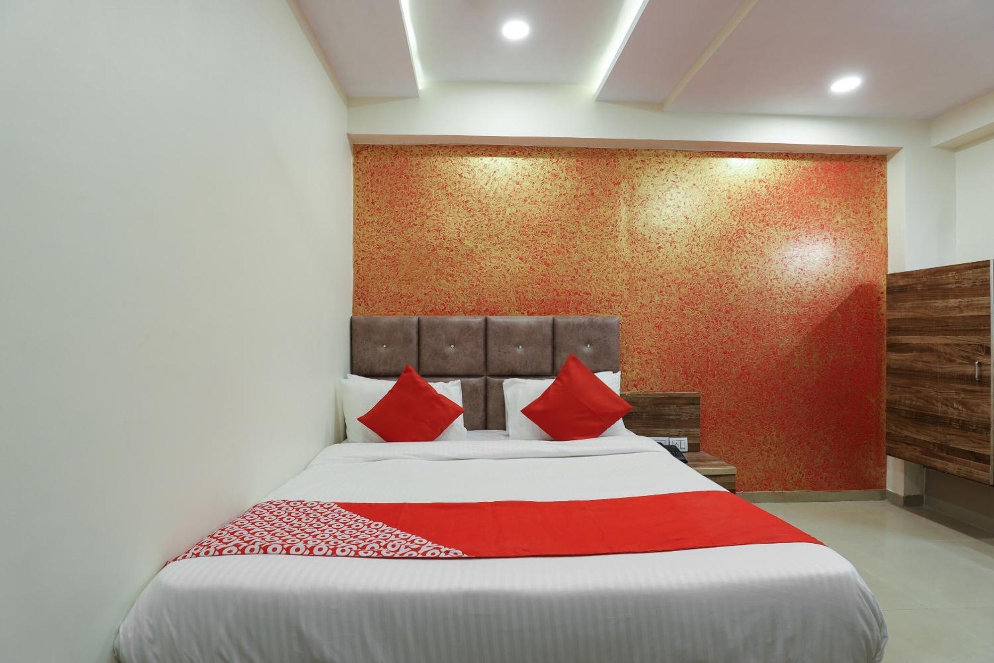 Hotel O Dream Stay Sarkhej Extérieur photo
