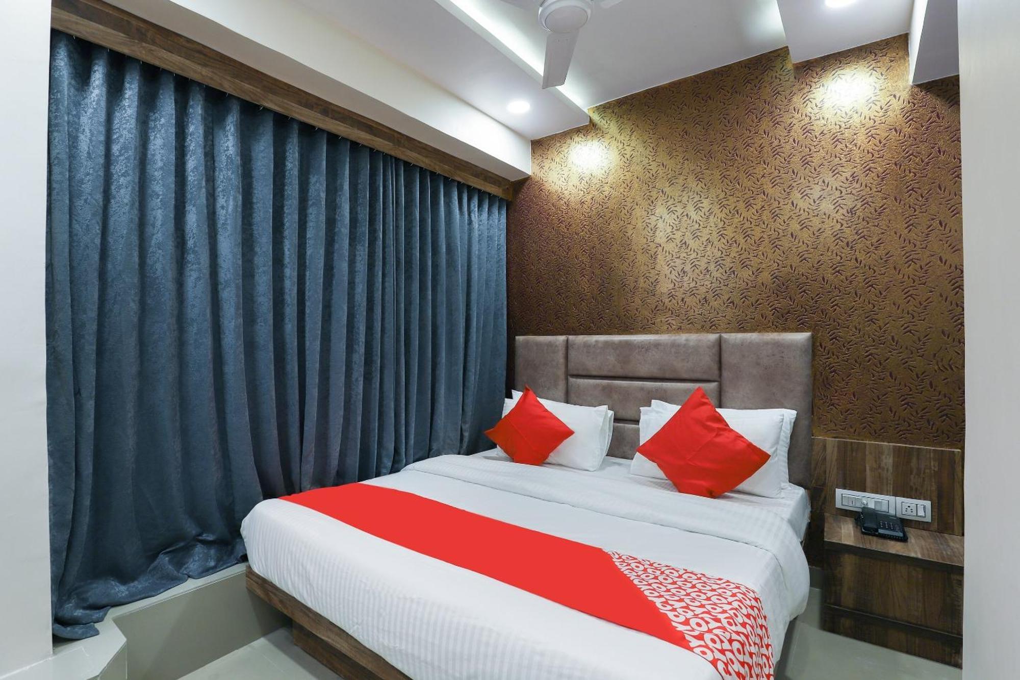 Hotel O Dream Stay Sarkhej Extérieur photo